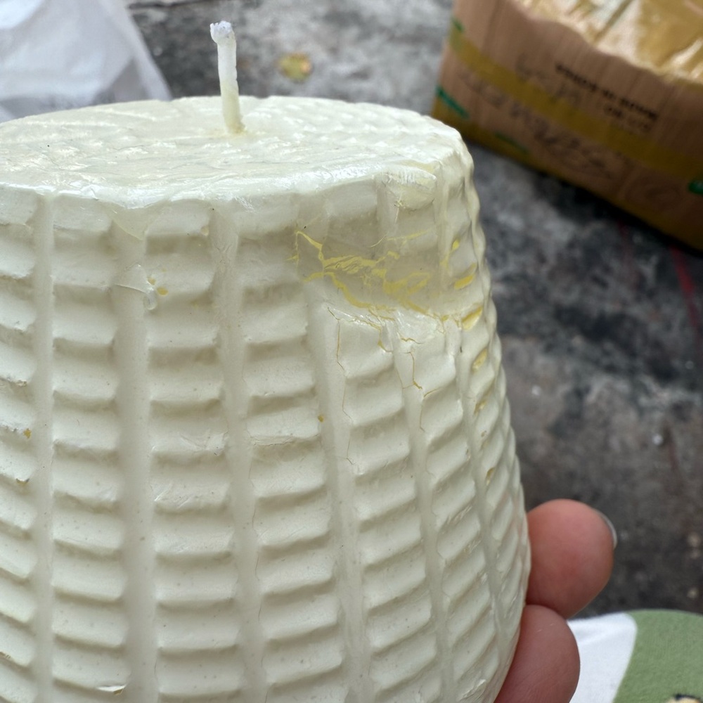 Textured White Party Candle CANDLE, RICOTTA
Made in Italy; Unscented Natural Wax - Picture 5 of 7